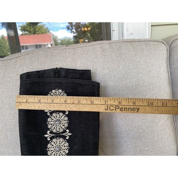 Kenneth Cole Italy Tall Wedge Boots Women’s 8.5, Black Leather Embroidered 39.5 - Picture 13 of 13